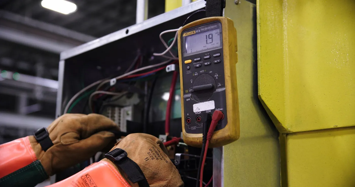 Revize elektroinstalace v rodinném domě: kdy je povinná a co obnáší