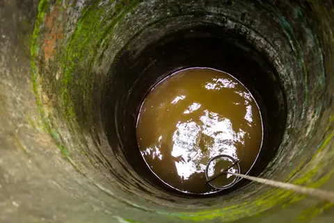 Údržba studny: čištění, dezinfekce a rozbor vody