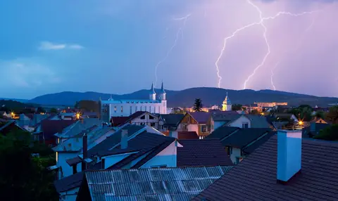 Hromosvod: revize, kontrola po bouřce a kdy ho dům musí mít